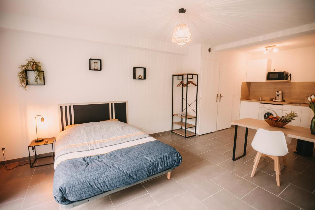Franc-Bisontin - Unique ! 4 Logements Disponibles Besançon Eksteriør bilde