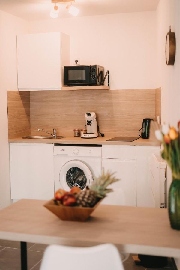Franc-Bisontin - Unique ! 4 Logements Disponibles Besançon Eksteriør bilde