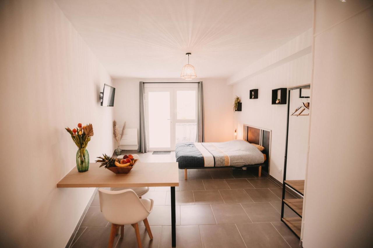 Franc-Bisontin - Unique ! 4 Logements Disponibles Besançon Eksteriør bilde