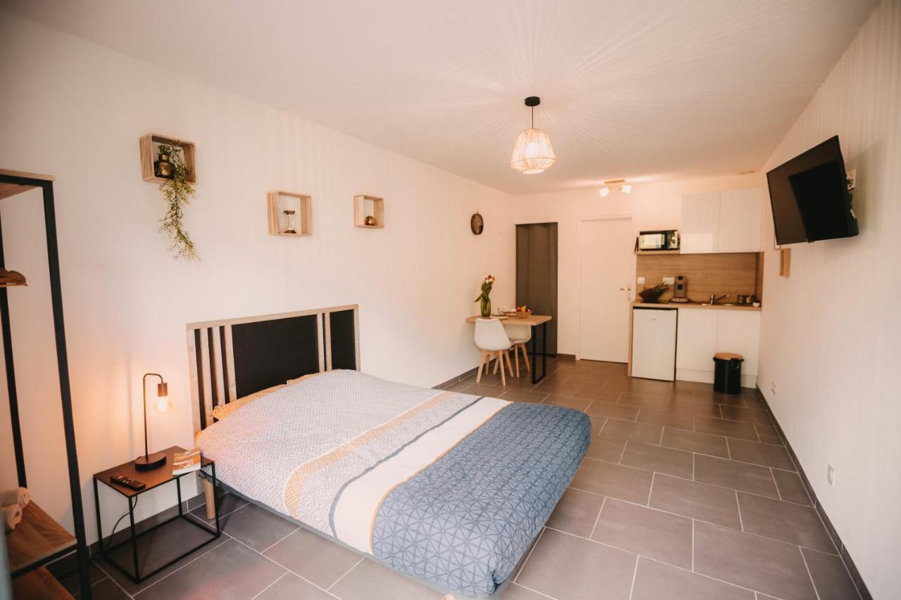 Franc-Bisontin - Unique ! 4 Logements Disponibles Besançon Eksteriør bilde