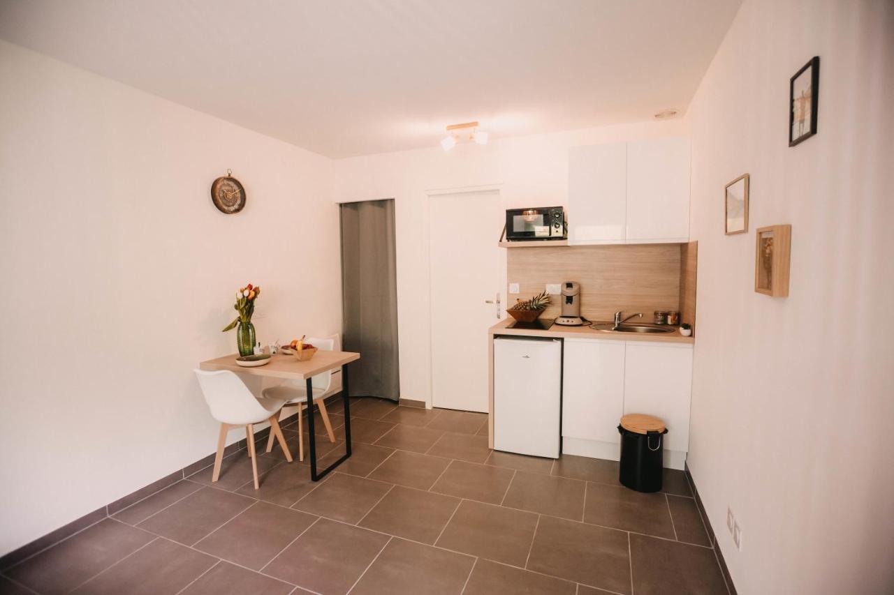 Franc-Bisontin - Unique ! 4 Logements Disponibles Besançon Eksteriør bilde